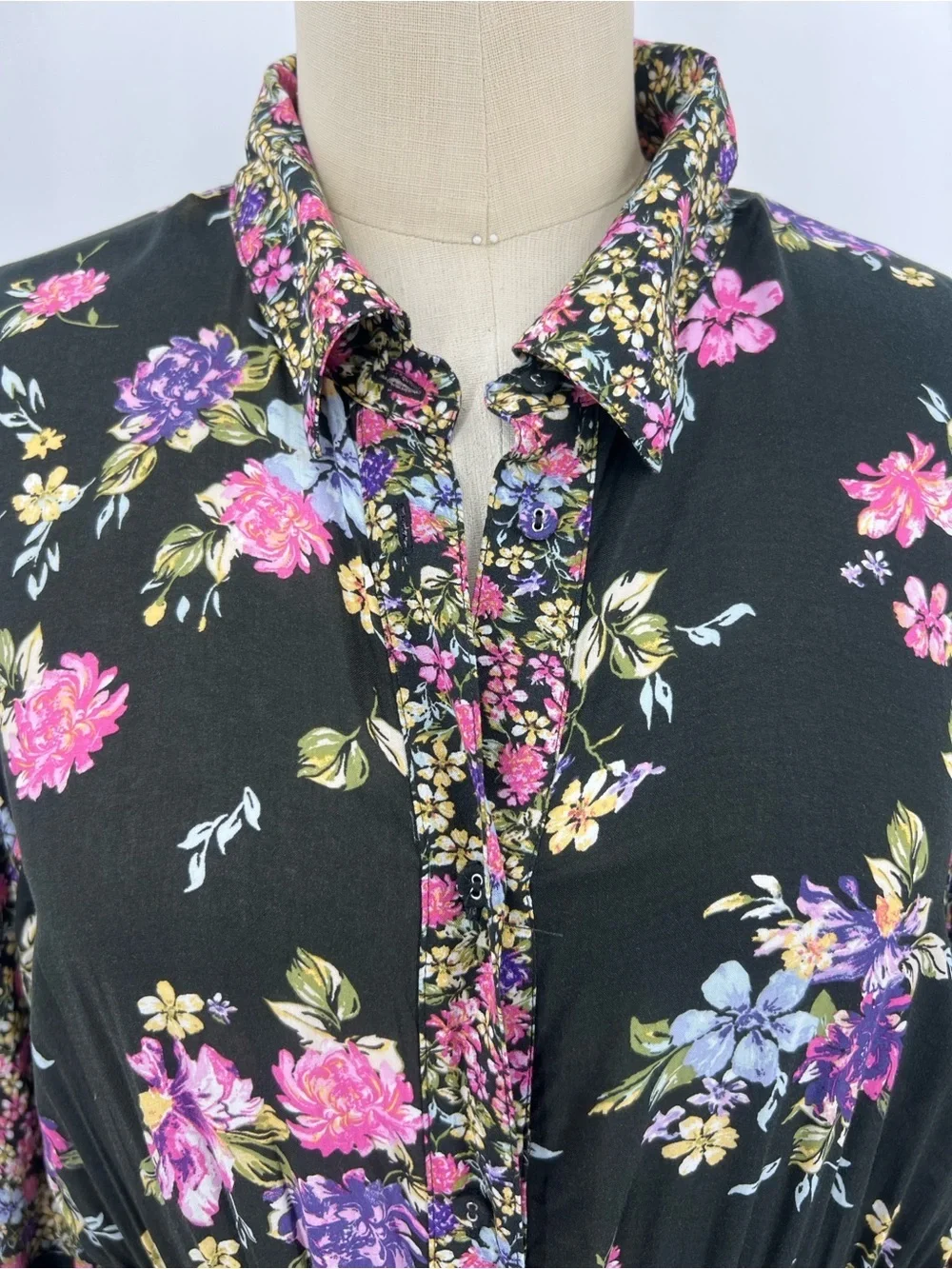 Free people, Maxi floral Bohemian Buttoned Puff Sleeve Black & Pink Dress M